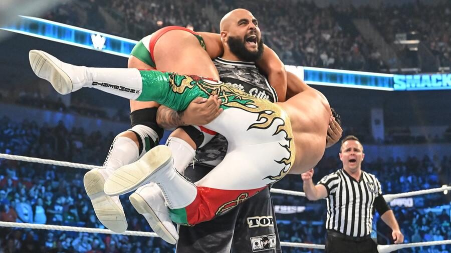 El contrato de AJ Francis con TNA expira a finales de 2026