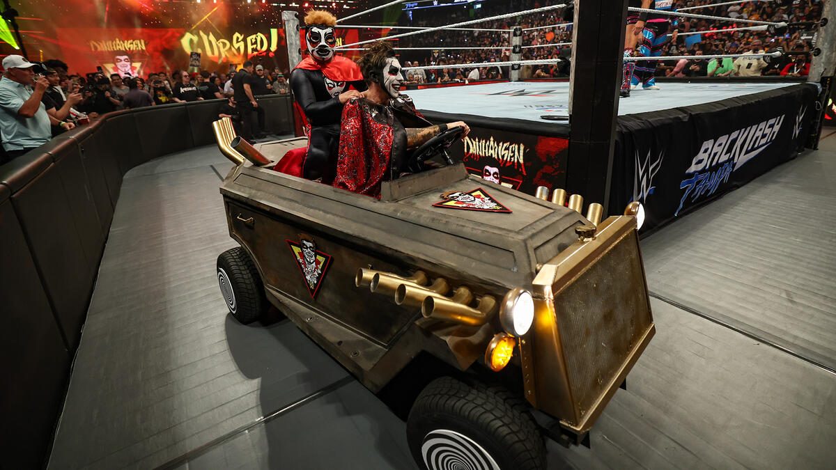 WWE anuncia SmackDown temático de Danhausen para el 30 de octubre