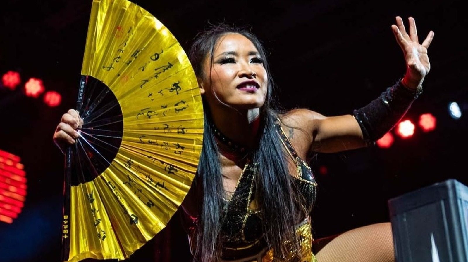 Léi Yǐng Lee sigue bajo contrato con TNA
